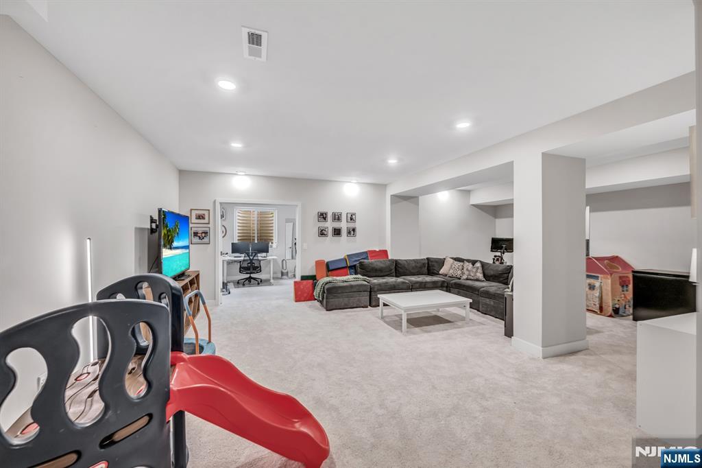 62 Gerhard Place