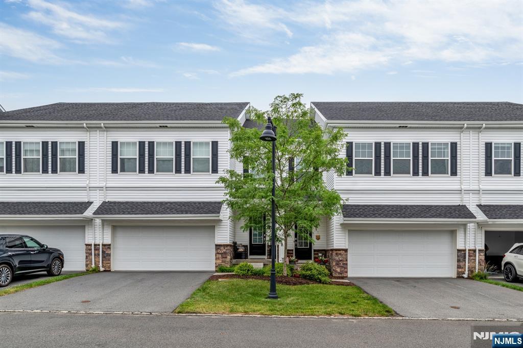 62 Gerhard Place