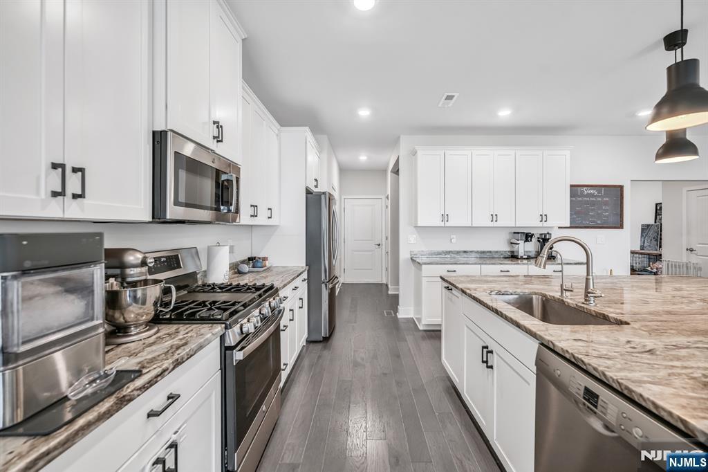 62 Gerhard Place