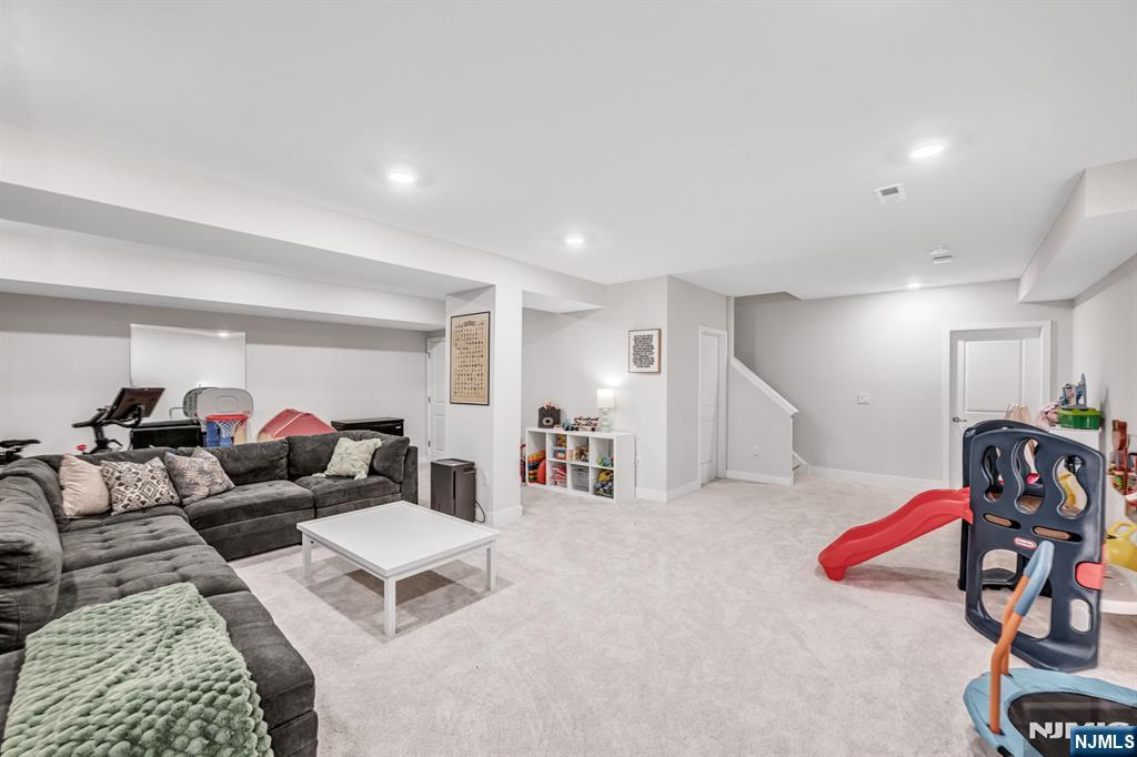 62 Gerhard Place