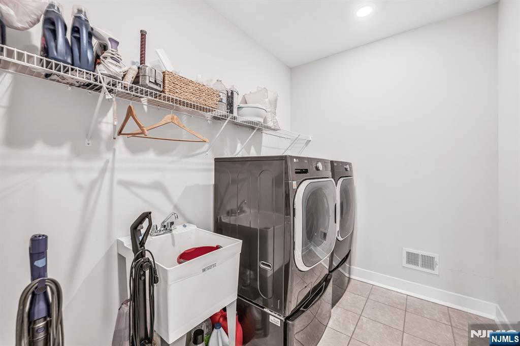 62 Gerhard Place
