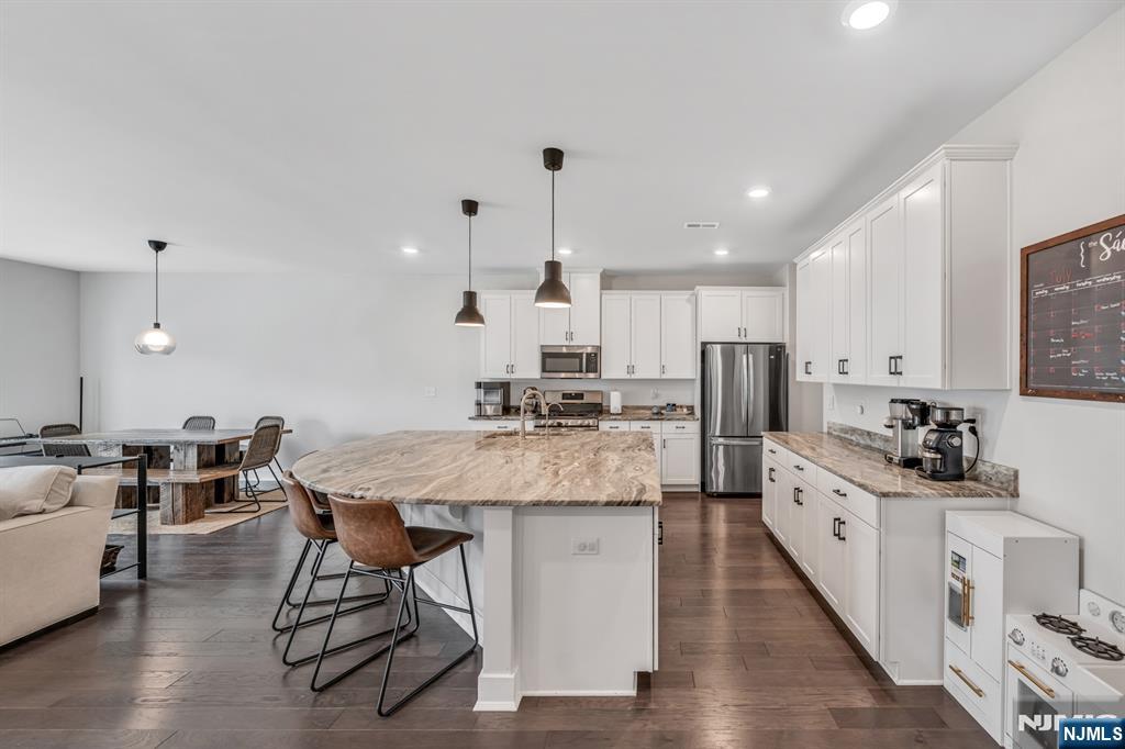 62 Gerhard Place