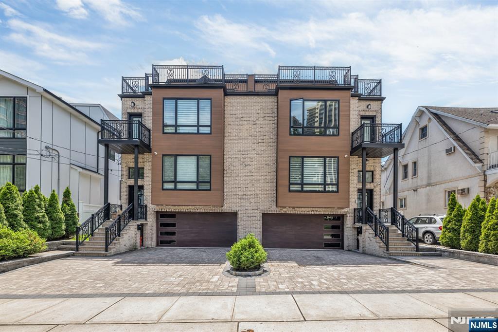 34 Lafayette Avenue