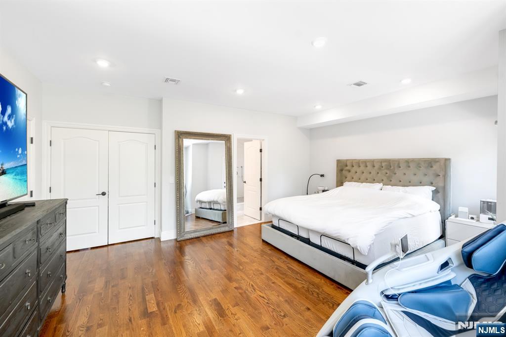34 Lafayette Avenue