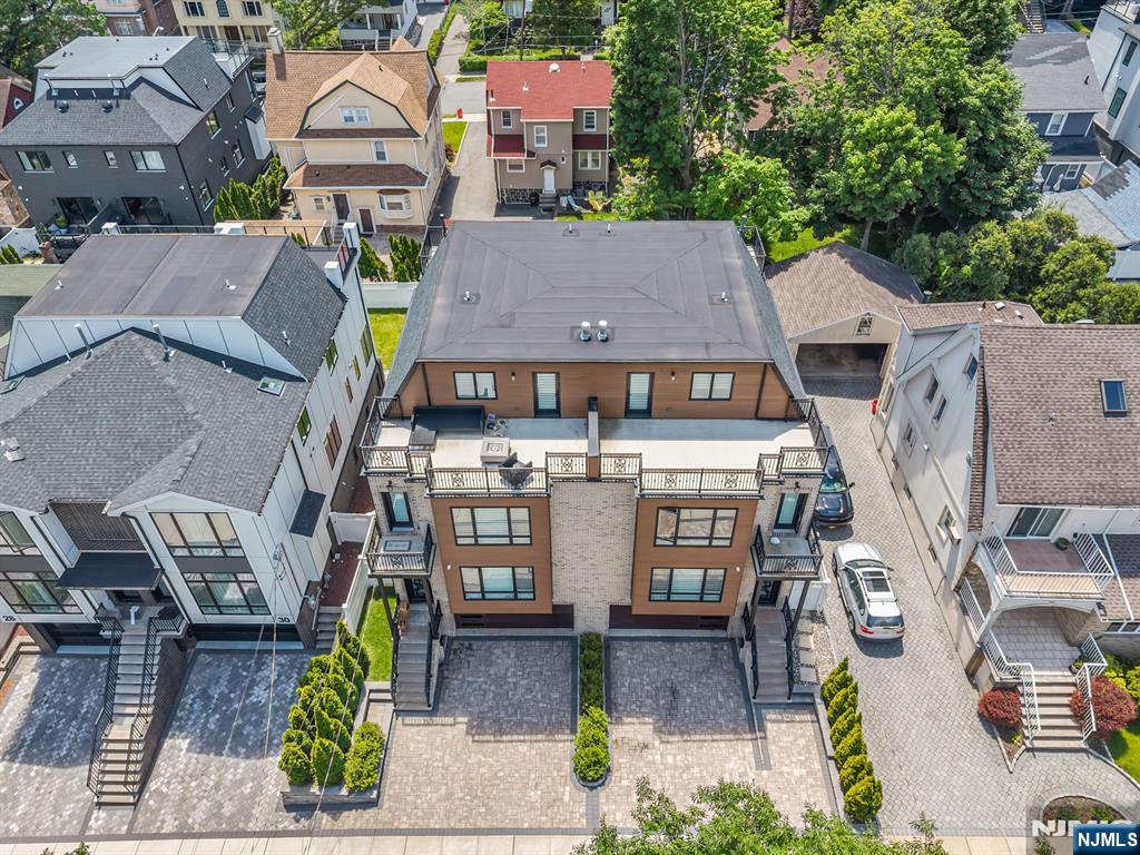34 Lafayette Avenue