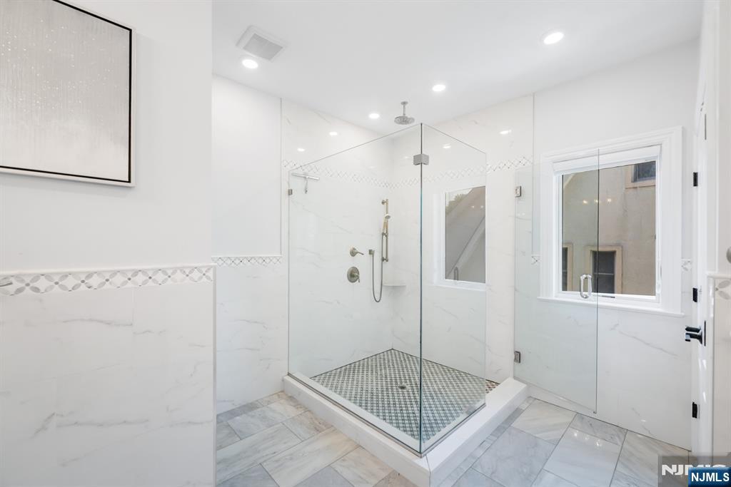 34 Lafayette Avenue