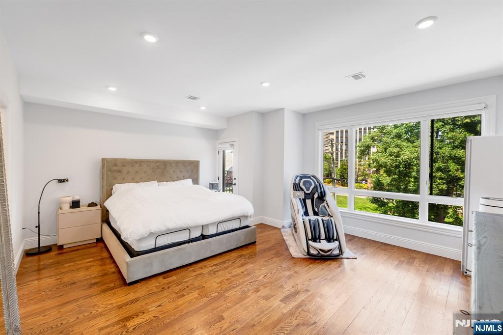 34 Lafayette Avenue