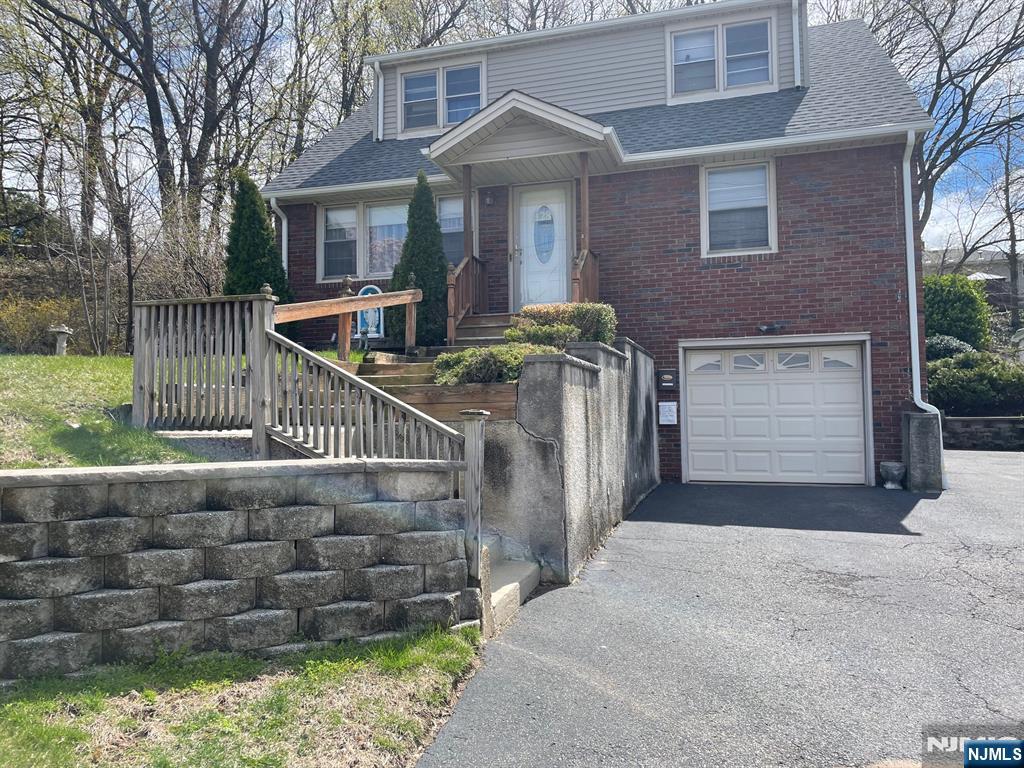 128 Joanne Terrace