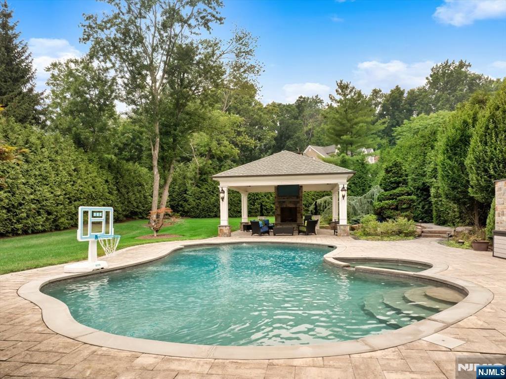 14 Sunflower Drive