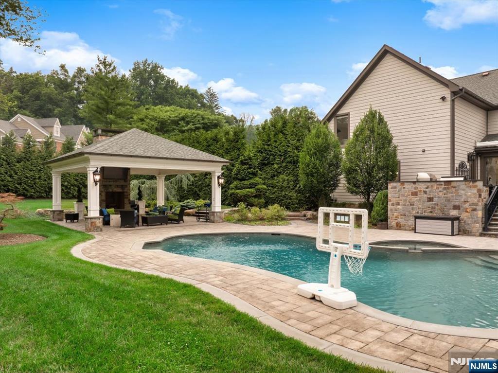 14 Sunflower Drive