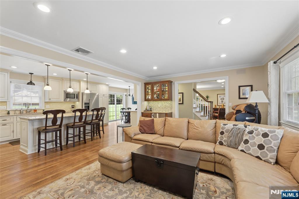 53 Van Blarcom Lane