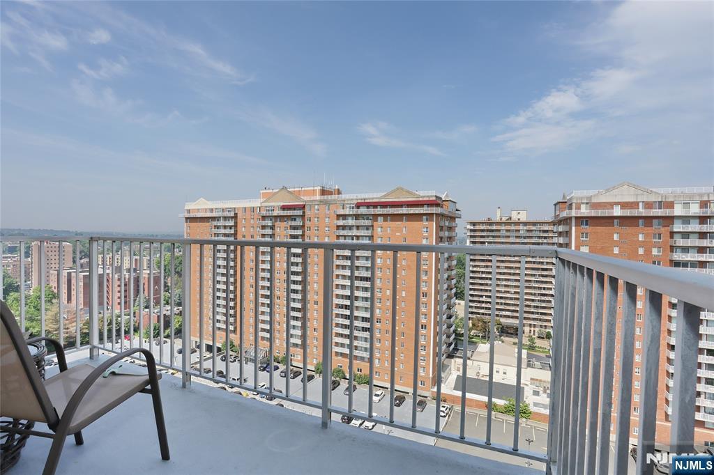 160 Overlook Avenue 19D