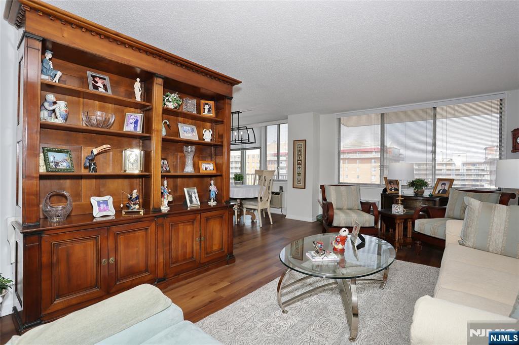 160 Overlook Avenue 19D