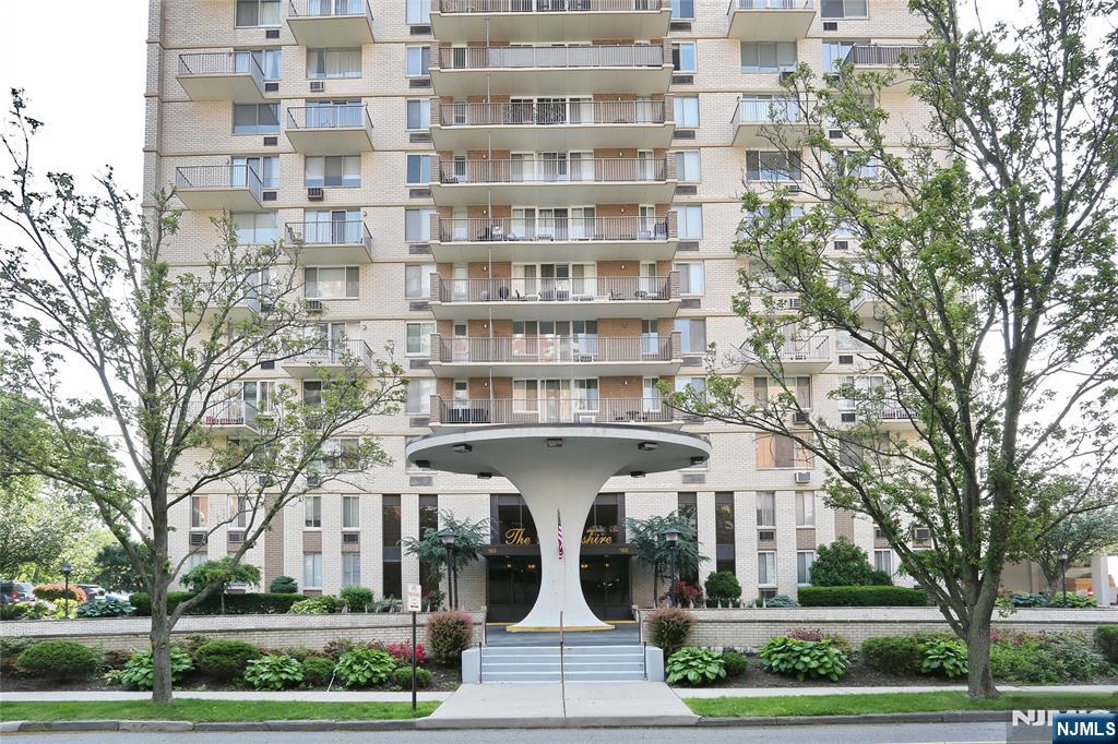 160 Overlook Avenue 19D