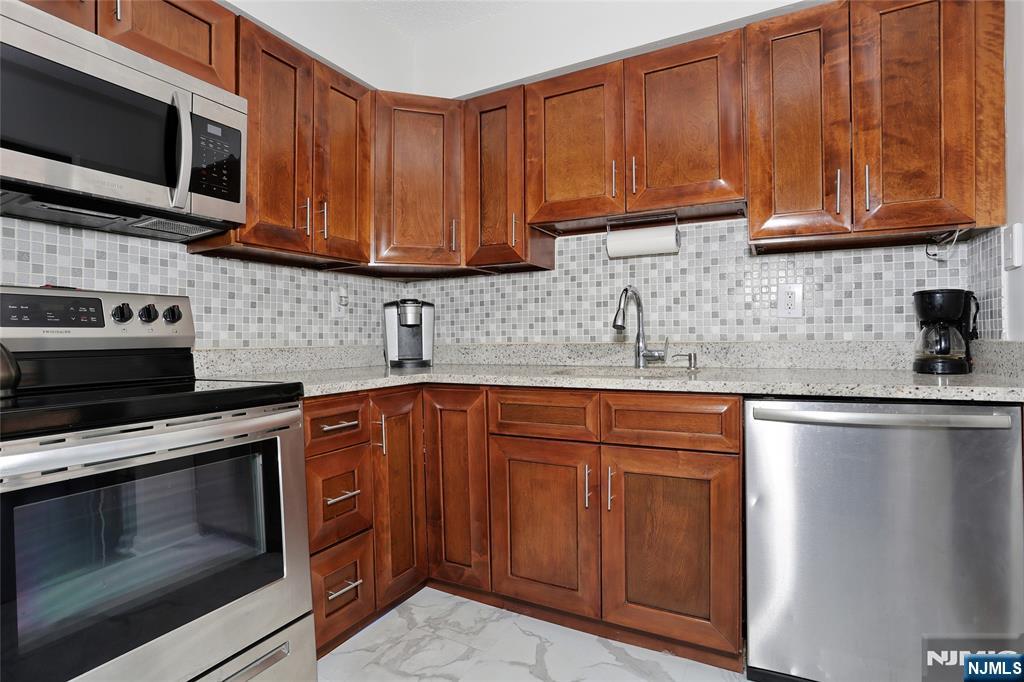 160 Overlook Avenue 19D