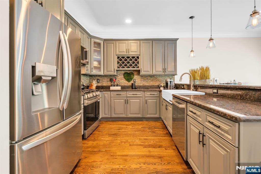 15 Halina Lane