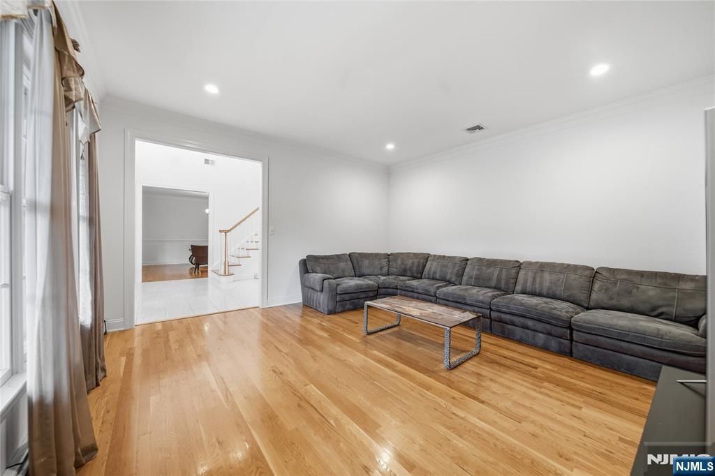 1 Concord Court