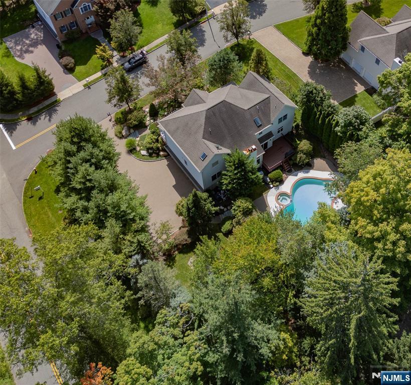 1 Concord Court