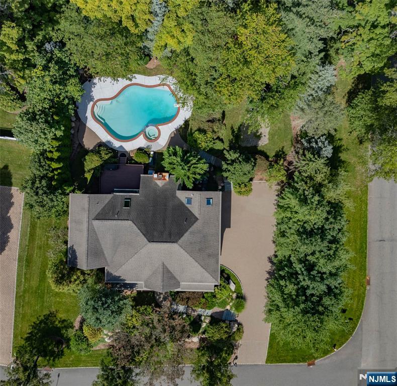 1 Concord Court