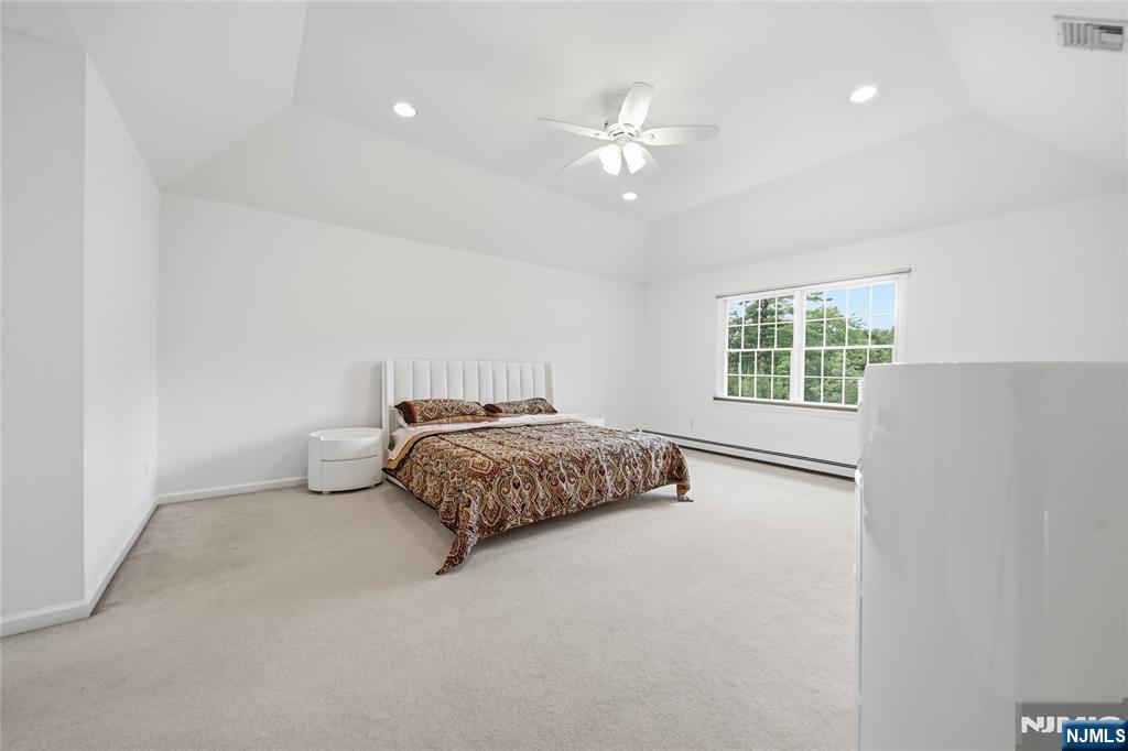 1 Concord Court