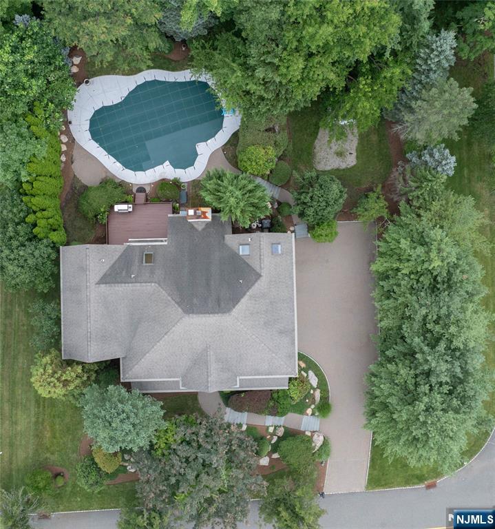 1 Concord Court