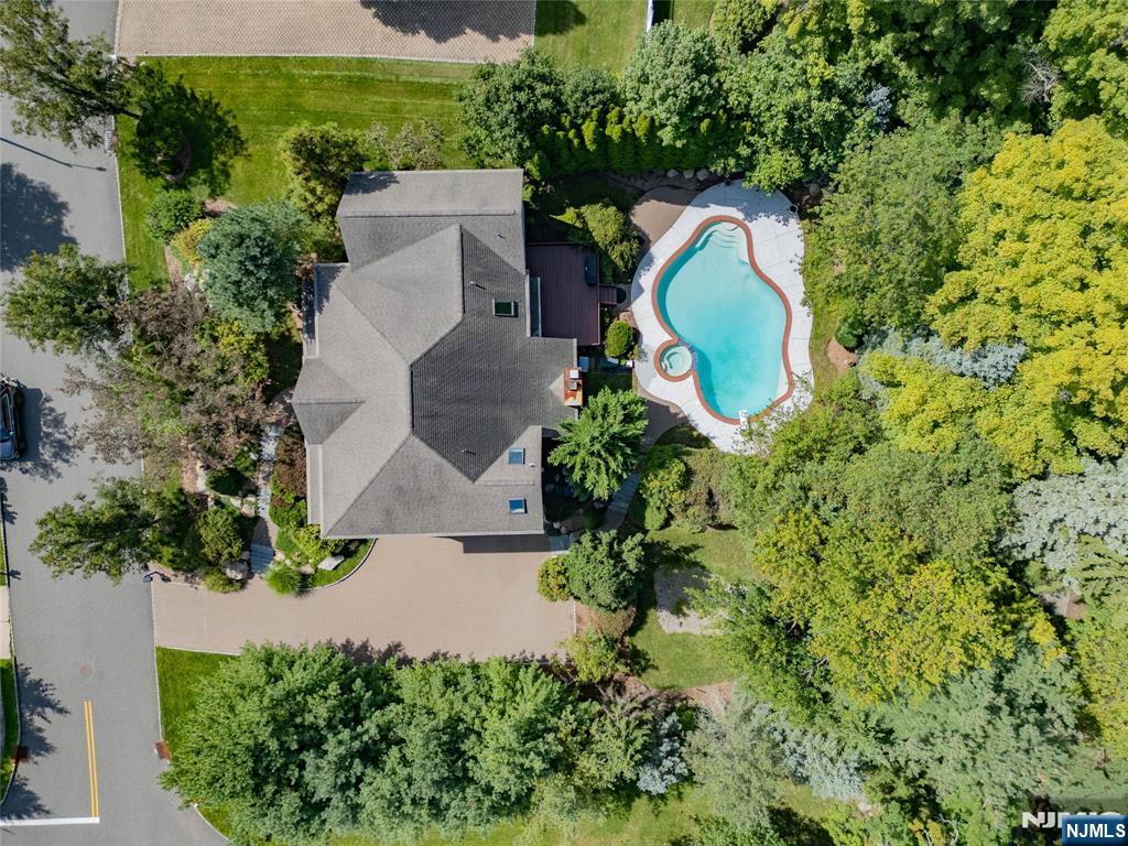 1 Concord Court