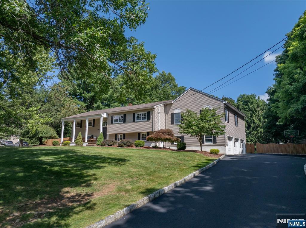 19 Robin Road