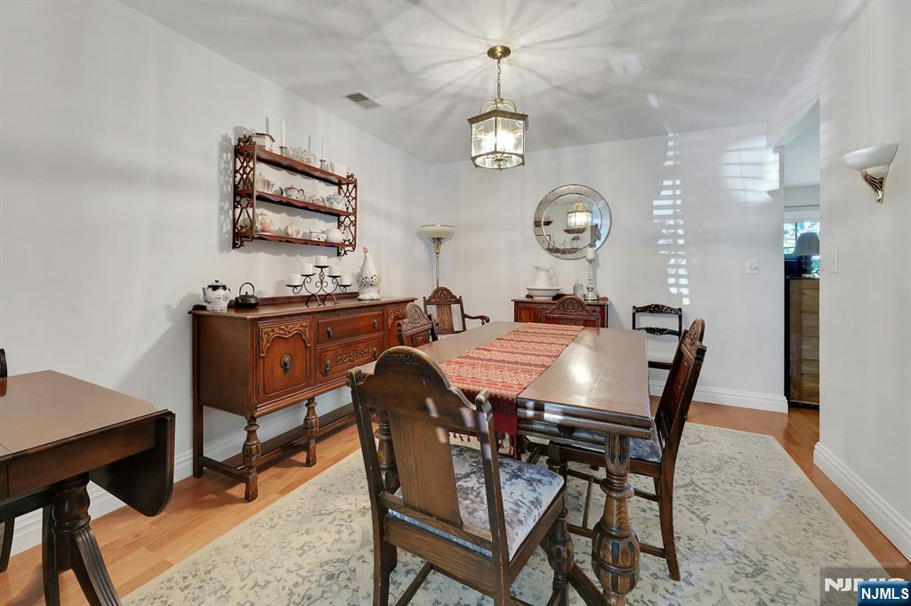 2332 Oliver Court