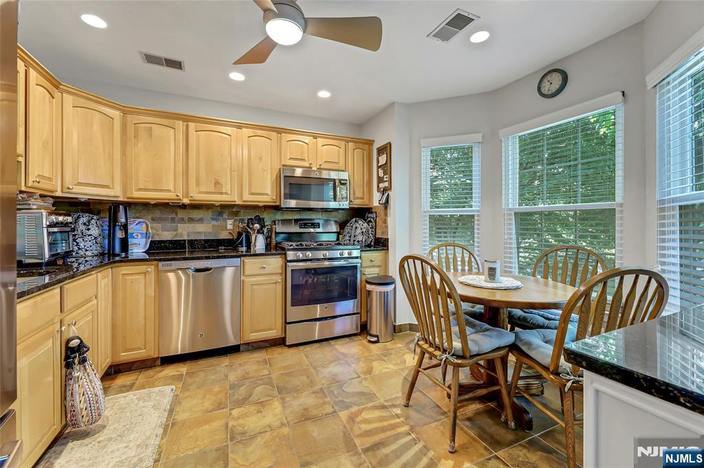 2332 Oliver Court