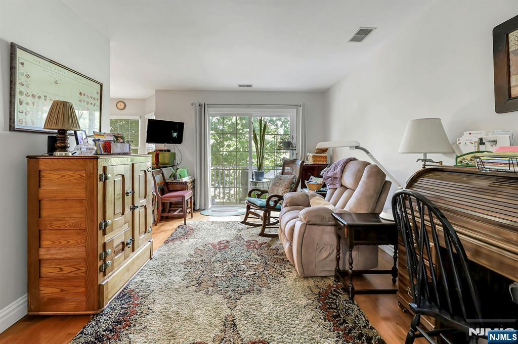 2332 Oliver Court