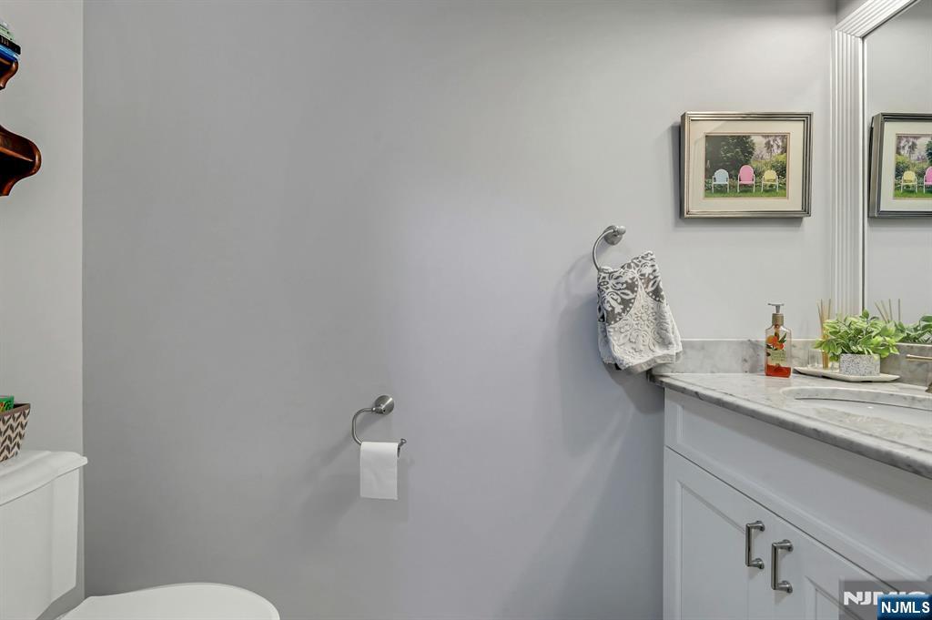 2332 Oliver Court