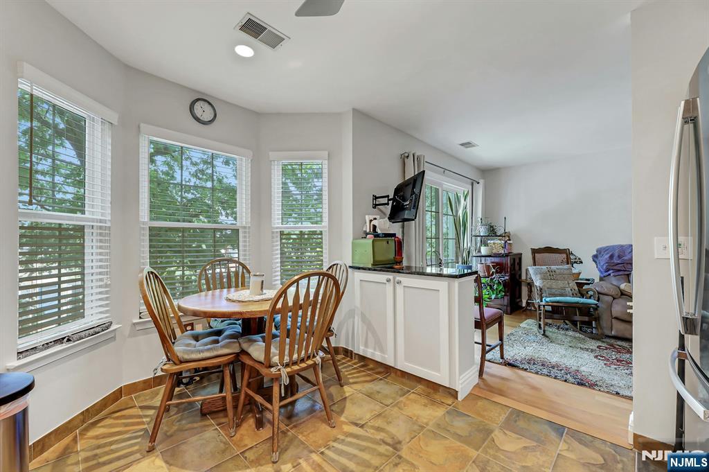 2332 Oliver Court