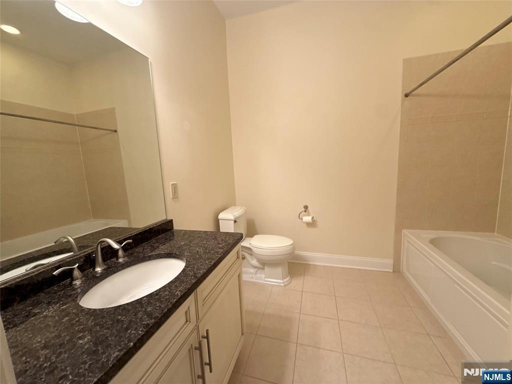 1210 The Plaza
