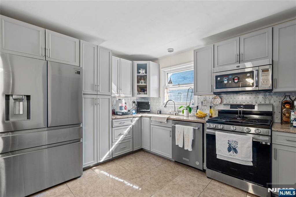 65 Miller Avenue 2