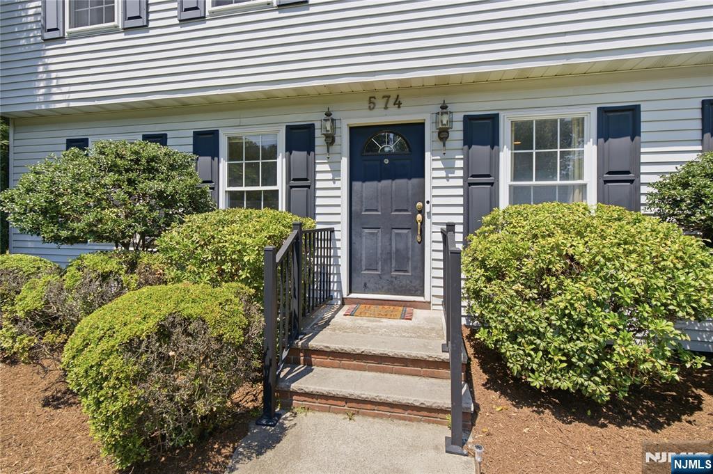 574 Baylor Avenue