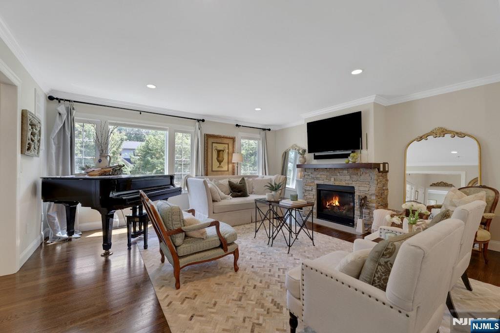 84 Leclerc Avenue