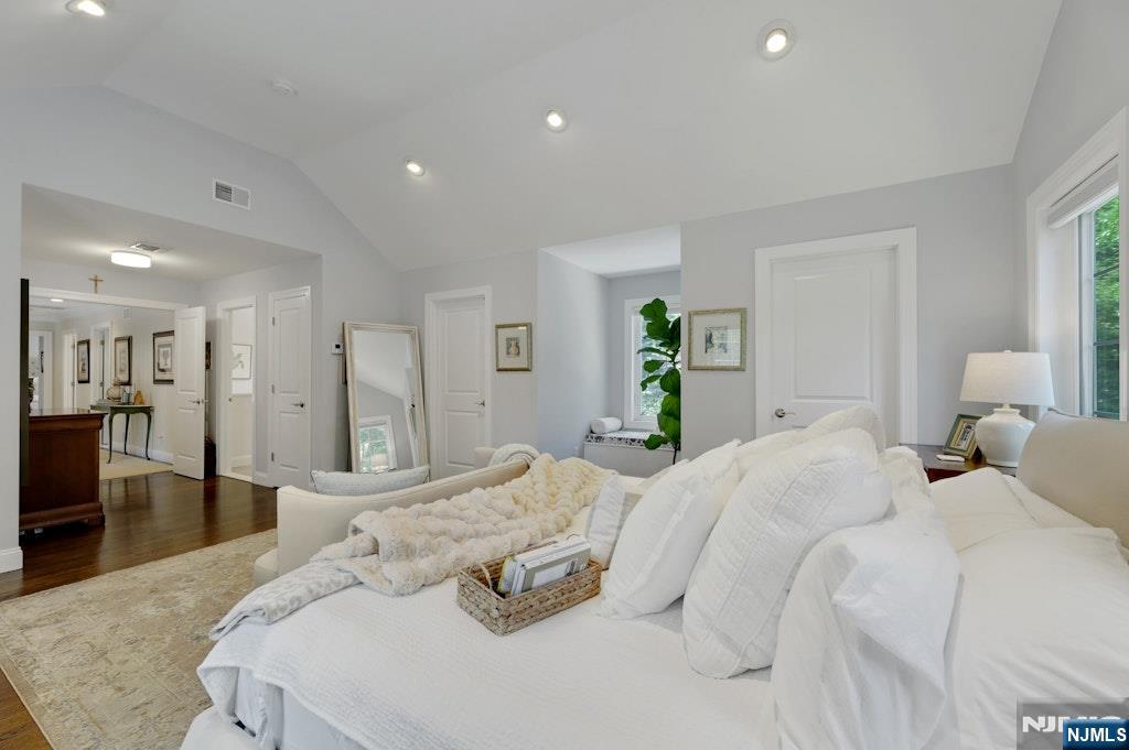84 Leclerc Avenue