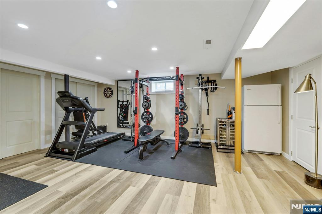 15-10 Mandon Place