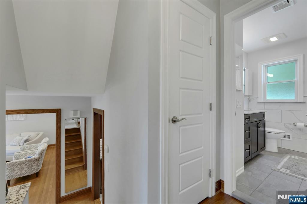 15-10 Mandon Place
