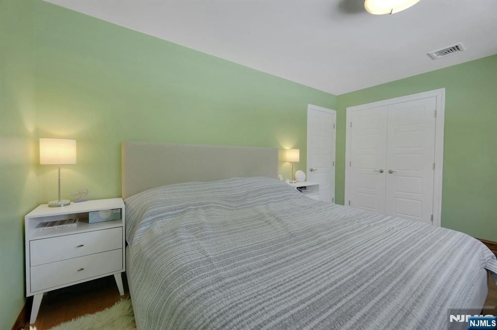 15-10 Mandon Place