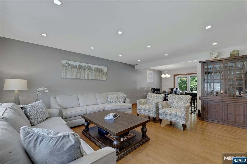 15-10 Mandon Place