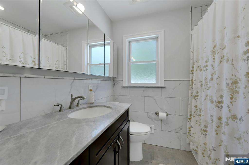 15-10 Mandon Place