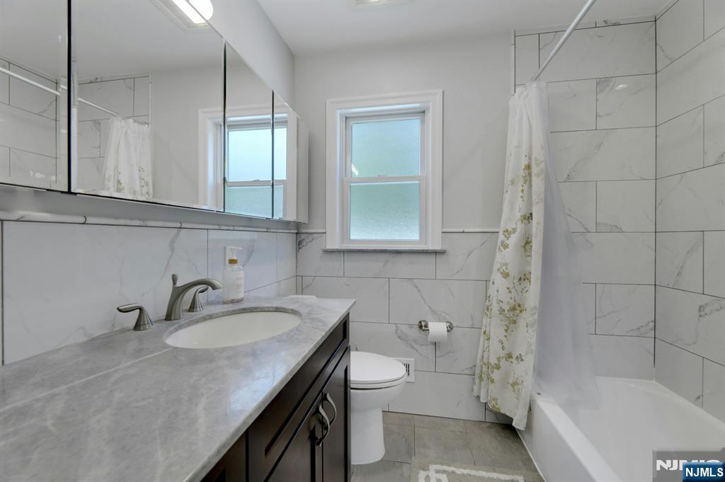 15-10 Mandon Place