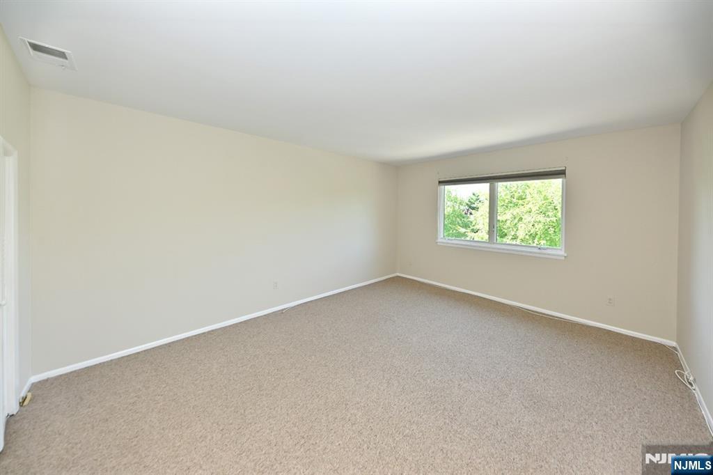 204 Indian Hollow 204