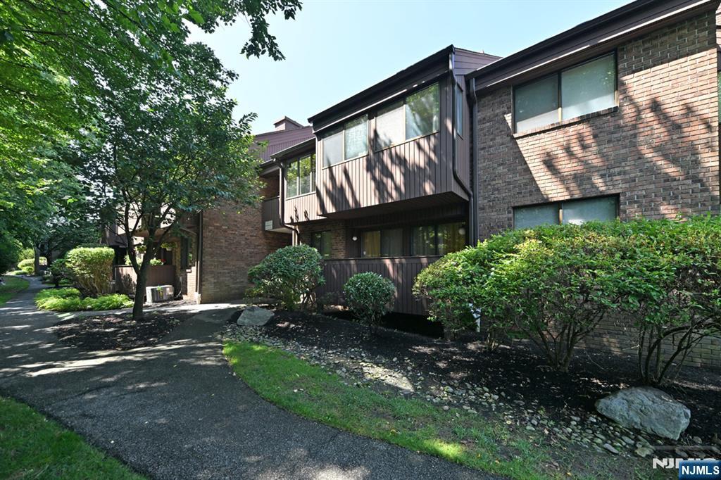 204 Indian Hollow 204