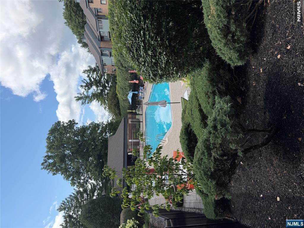 204 Indian Hollow 204