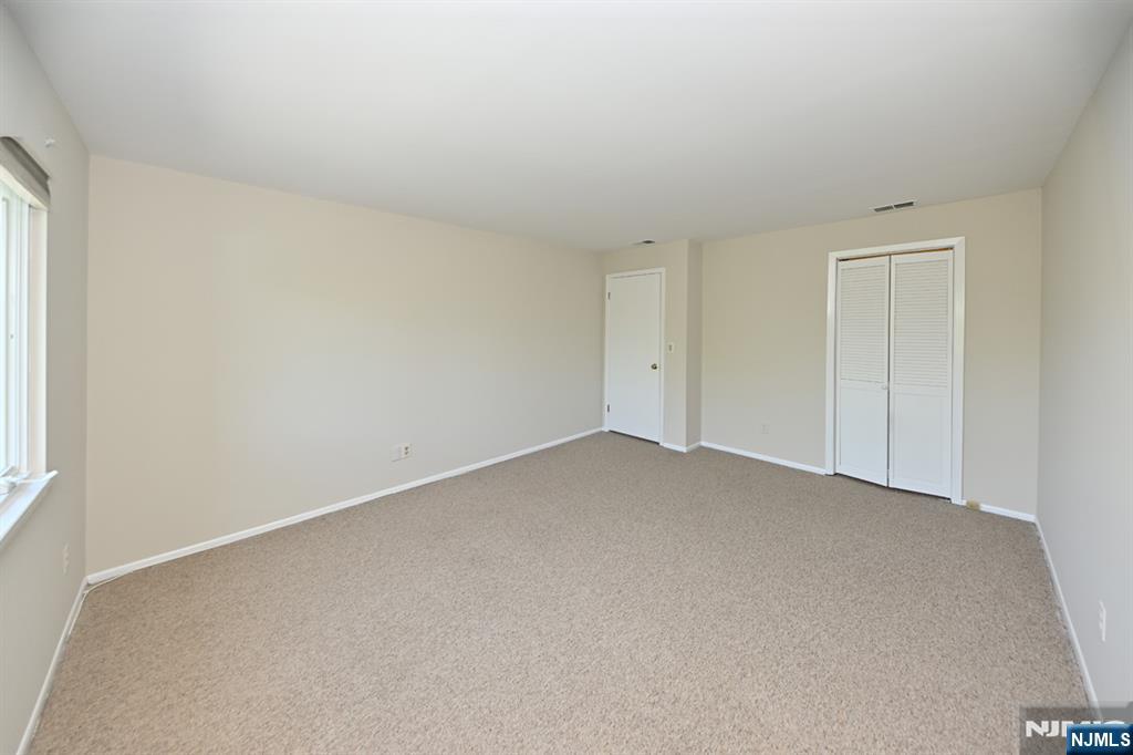 204 Indian Hollow 204