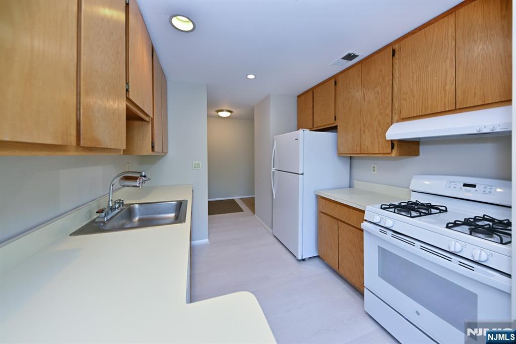 204 Indian Hollow 204