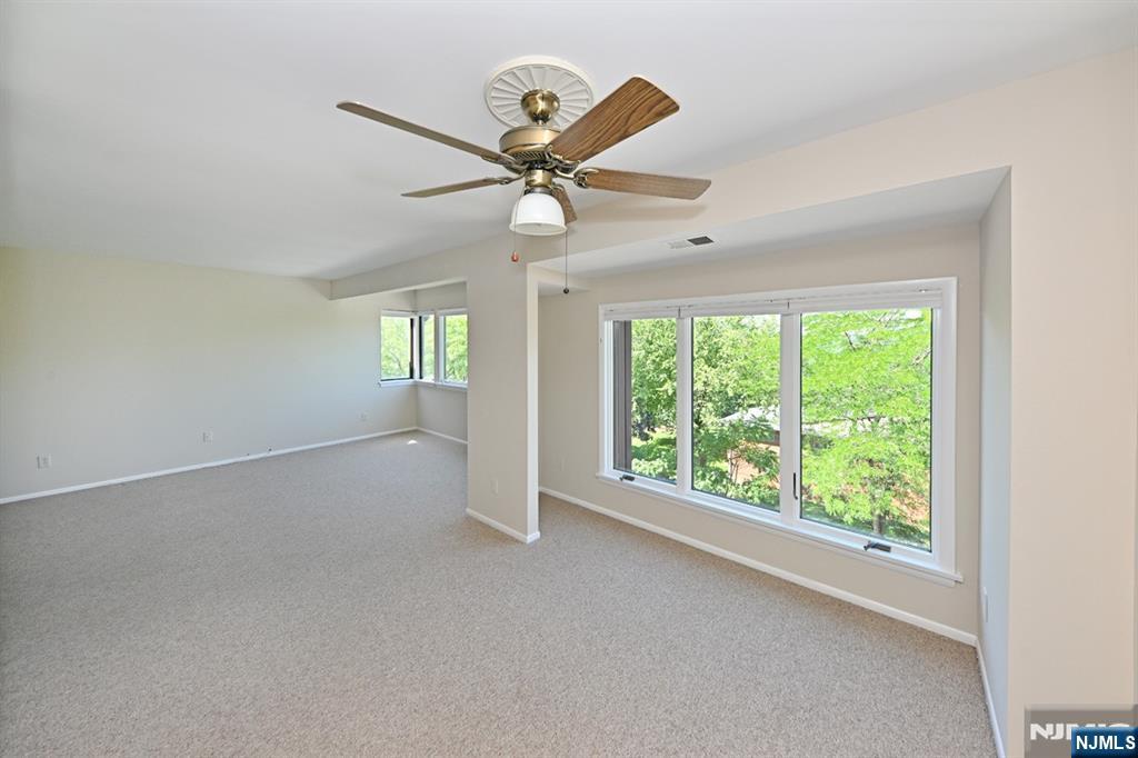 204 Indian Hollow 204