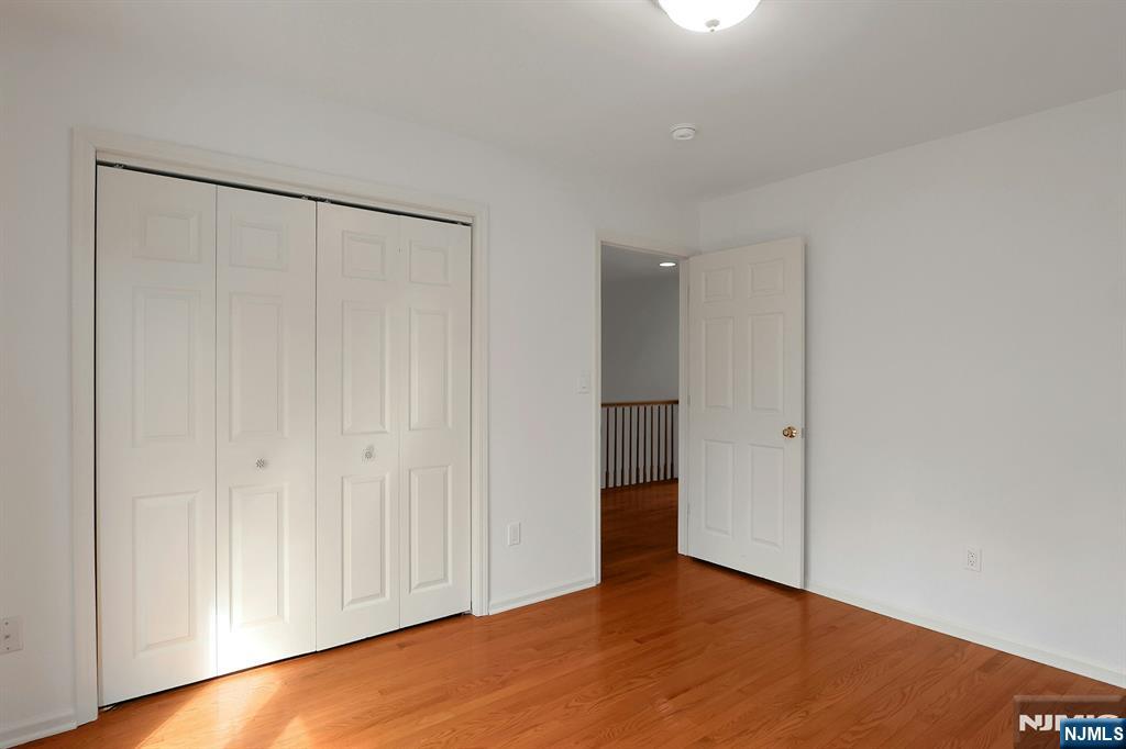 20 Lakeview Drive